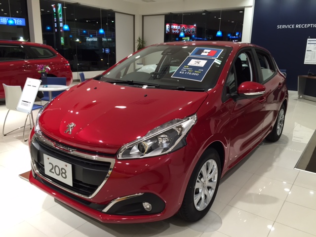 NEW PEUGEOT 208 Début！