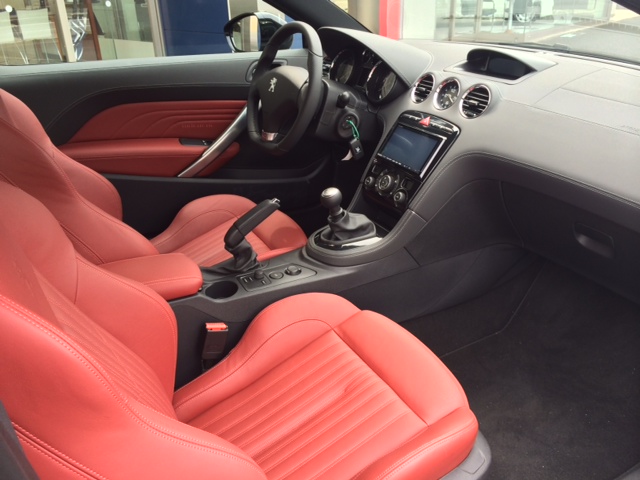 希少なRCZが中古車で入荷